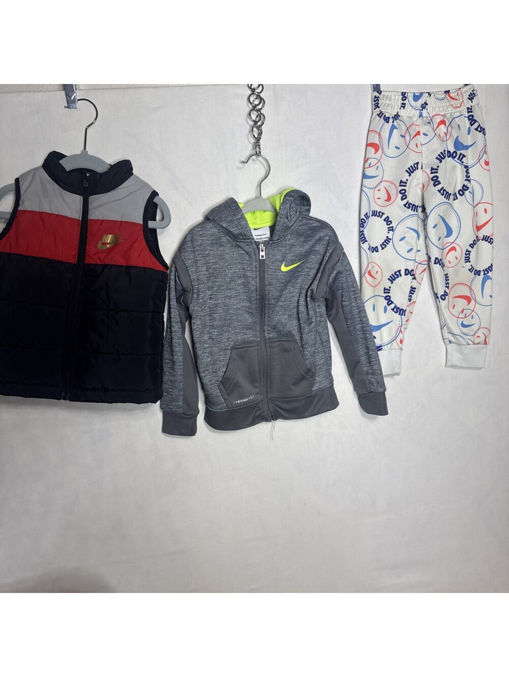 Nike Toddler 3-Piece Outfit Lot Vest Full-Zip Hoodie Jogger Pants Size 3T